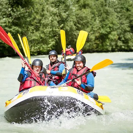 La Belle Epoque - Year *